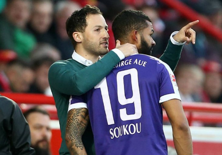 VELIKI IZAZOV ZA ITALIJANA: Domenico Tedesco preuzeo Schalke!