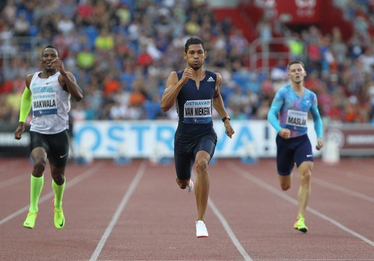 FENOMENALNI JUŽNOAFRIKANAC: Wayde van Niekerk oborio svjetski rekord u trci na 300 metara star 17 godina!