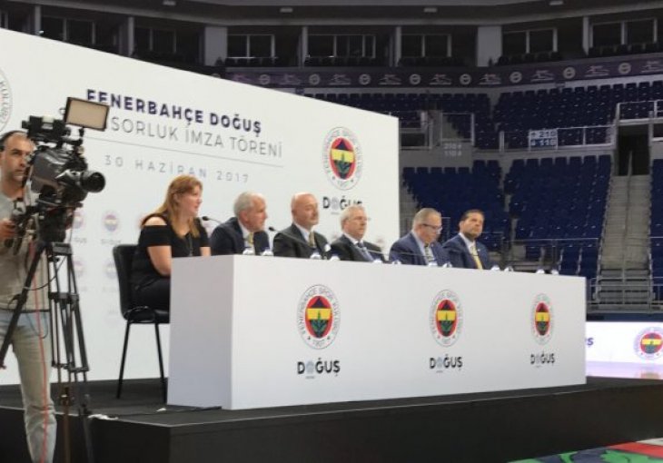 UGOVOR VRIJEDAN 45 MILIONA EURA: Fenerbahce će naredne tri godine nositi novo prezime!