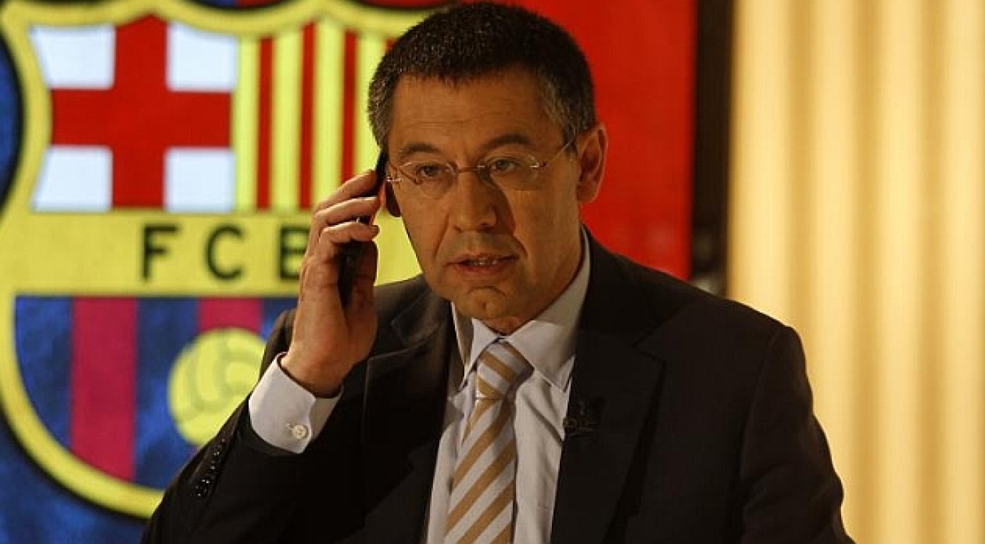josep-bartomeu-phone