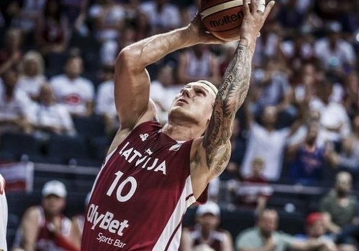 Latvija pregazila Crnu Goru za četvrtfinale Eurobasketa