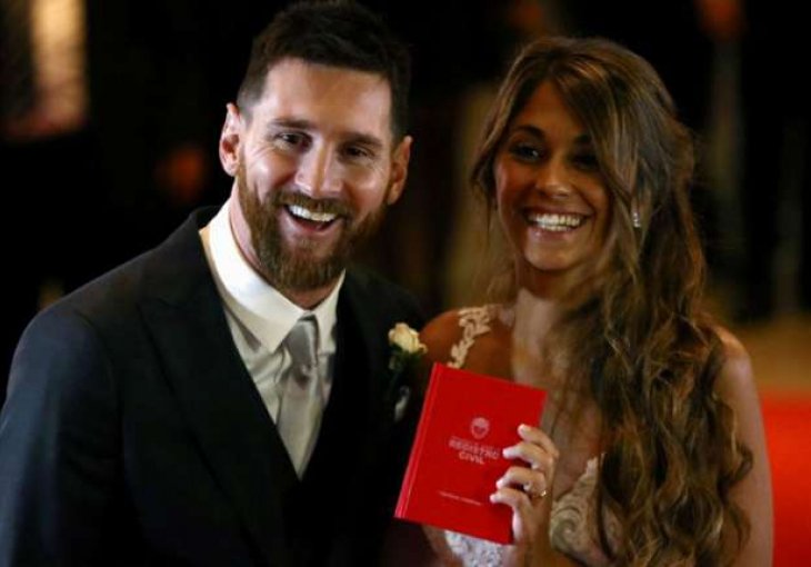 Messi iznenadio sve i otkrio najintimniju tetovažu posvećenu supruzi (FOTO)