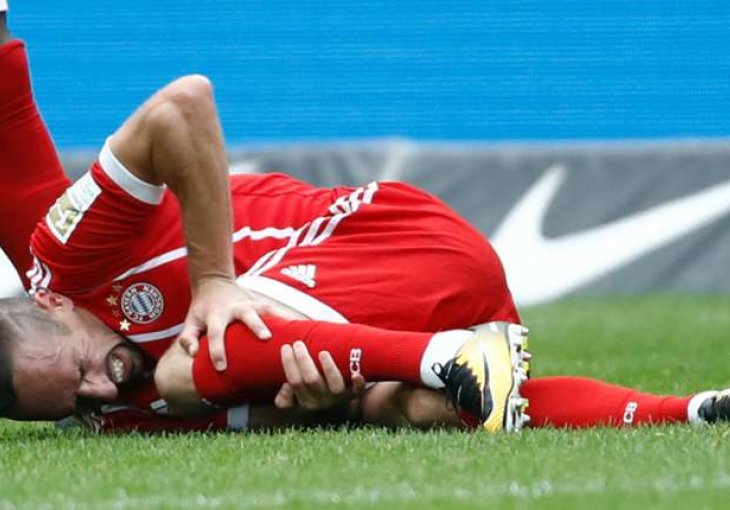 Bayern po starom: Ispustio 2:0, povreda Riberyja zabrinula sve