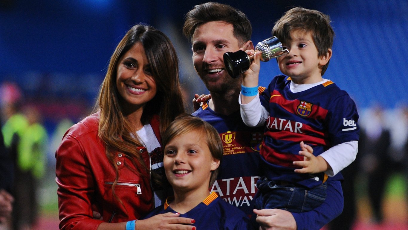 lionel-messi-antonella-roccuzzo-iv5p02i4l7qq1pxrd2pvtdoid