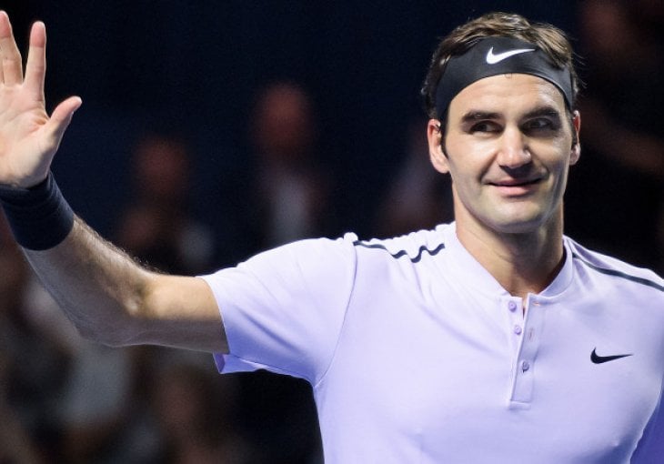 Federer ovo zaista rijetko radi, ali ovaj put je bio primoran