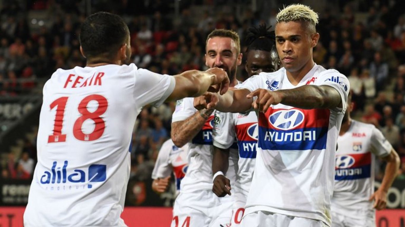 skysports-mariano-diaz-nabil-fekir-football-lyon-4097262