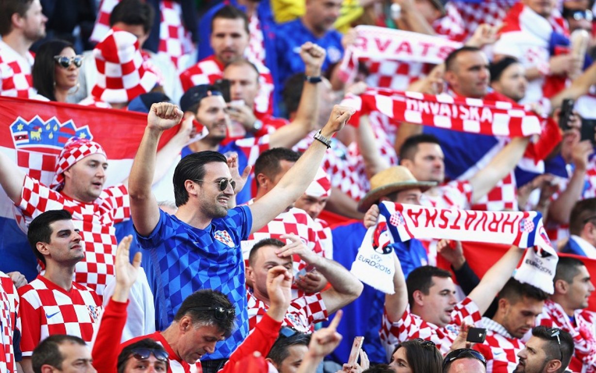 gettyimages-croatia-fans