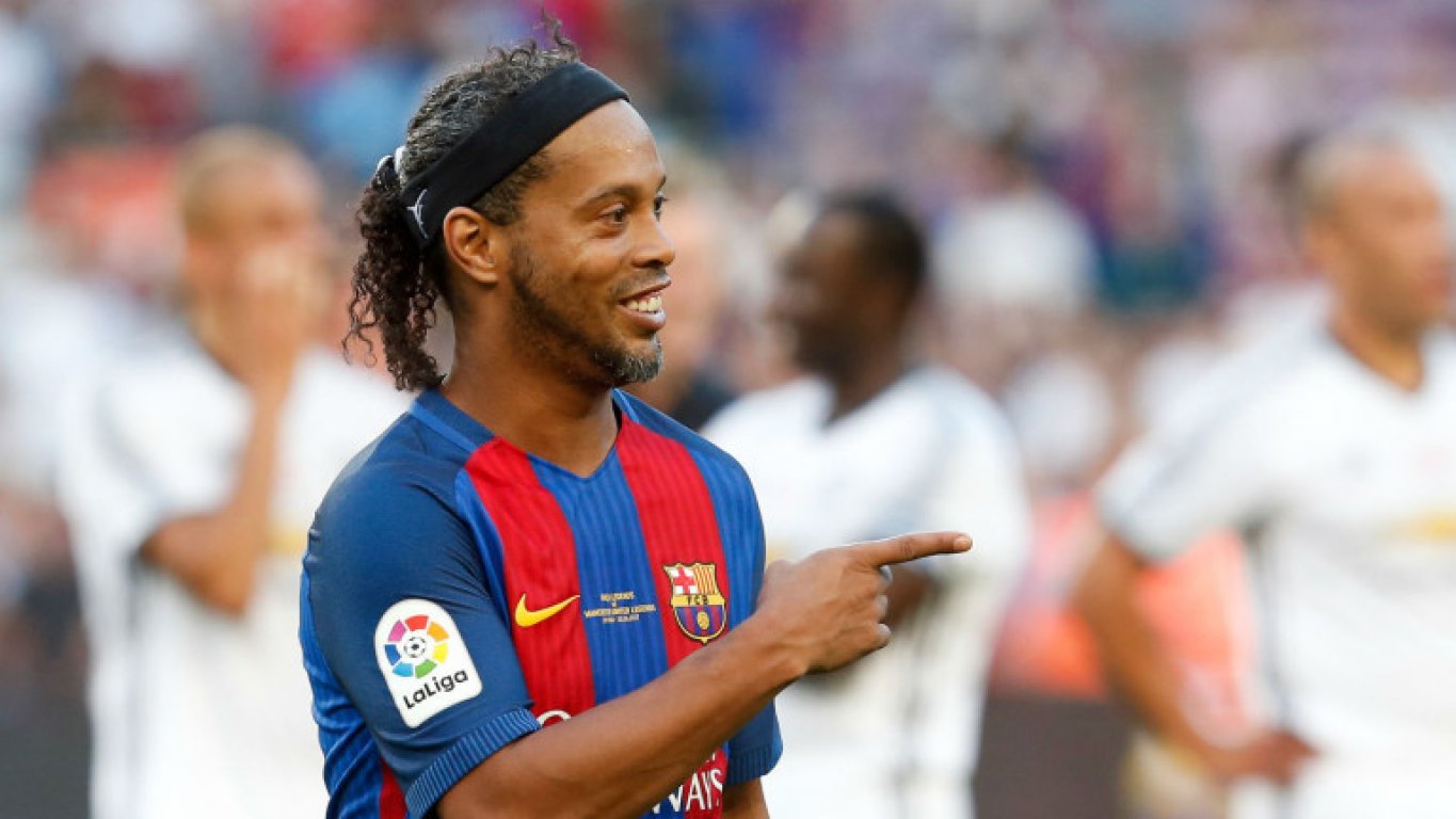 61431710-ronaldinho