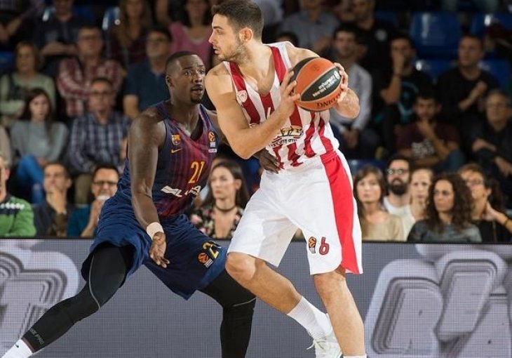 Olympiacos pregazio Zvezdu u Pireju