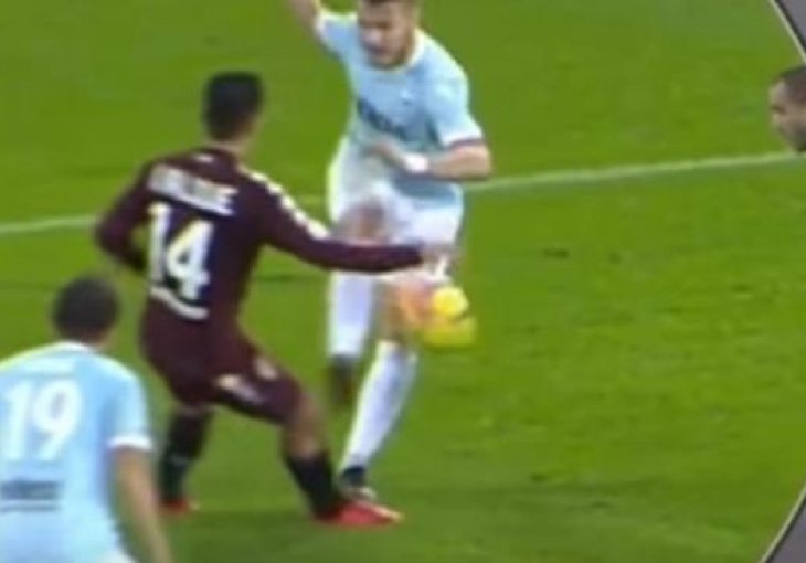 Najveća greška video tehnologije ikada: Trebao dobiti penal, a sudija mu dao crveni karton!