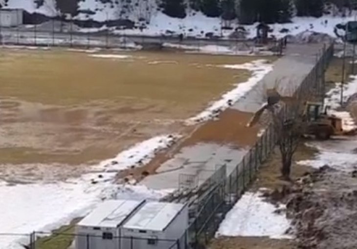 I ovo je BiH: Kako je u samo nekoliko minuta bagerom uništen stadion na Bjelašnici