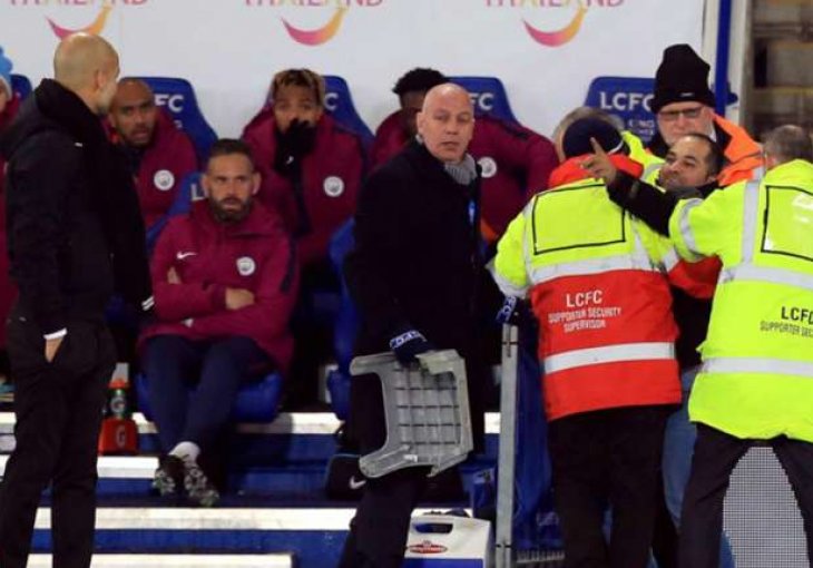Incident u Leicesteru:  Navijač utrčao na teren i krenuo ka Pepu, evo šta je želio od njega