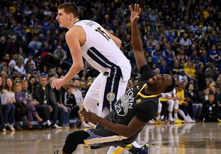 Nuggetsi šokirali Warriorse, Jokić laktom nokautirao Greena