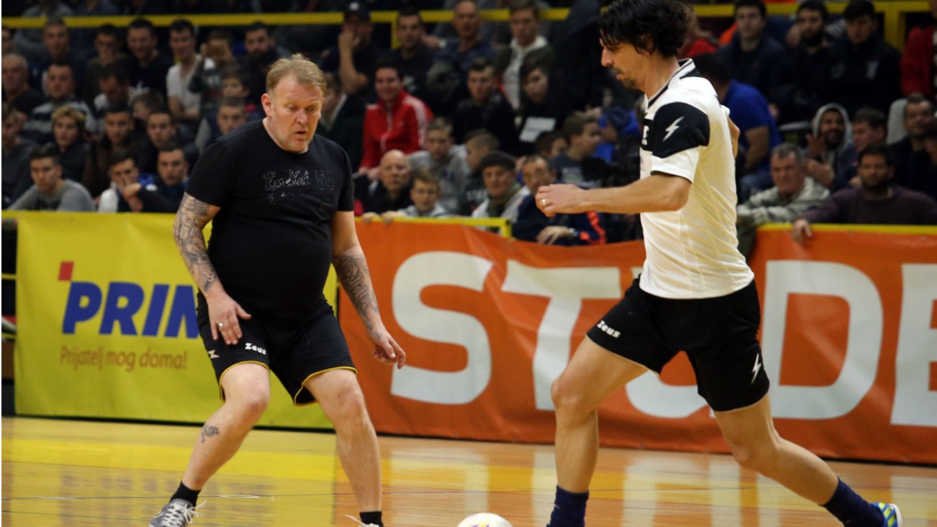 robert-prosinecki-cetiri-kafica-164i4yej7njhk1j0o0cnps8ije
