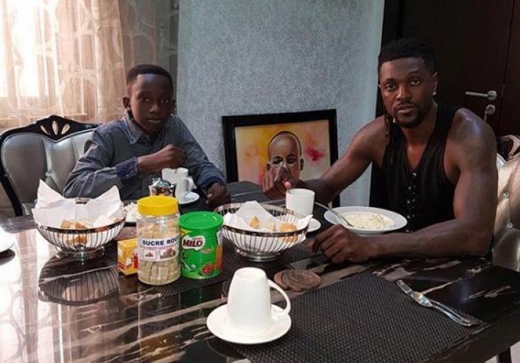 Kakav gest: Adebayor usvojio sina tragično stradalog brata