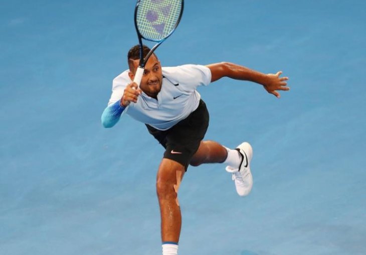 Kyrgios se mučio, ali je uspio pobijediti na startu sezone 