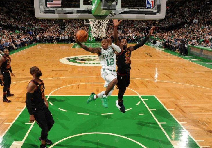Boston u derbi meču bolji od Clevelanda, Warriorsi slavili u Dallasu