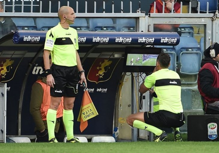 Ovo je dokaz da sudije i sa VAR tehnologijom mogu pogriješiti: Juventus ponovo pošteđen?