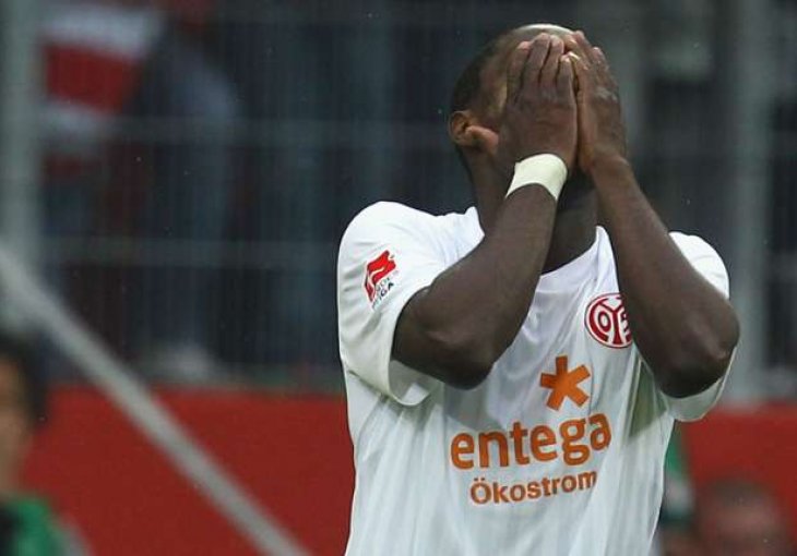 Rasizam u Bundesligi: Navijači svom bivšem igraču vikali da je majmun!