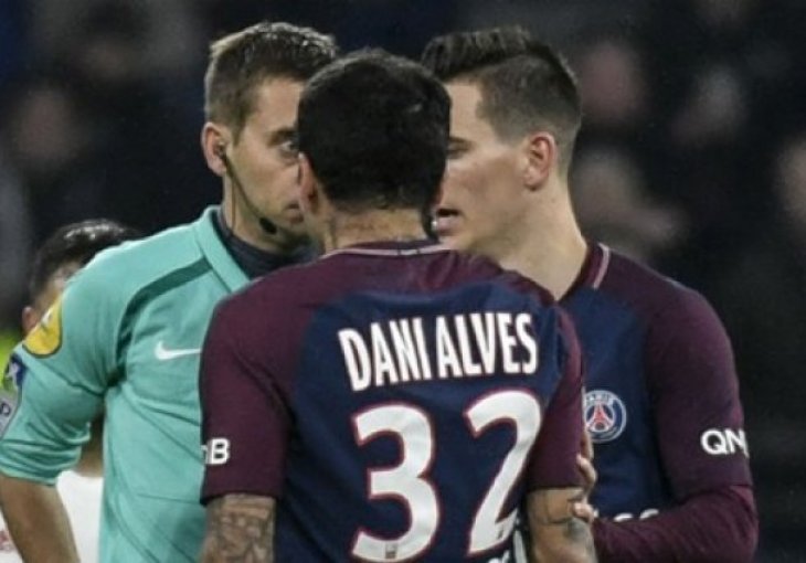 BRAZILAC ISKLJUČEN: Dani Alves suspendiran tri meča