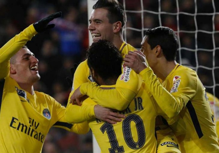 PSG prvi finalista Liga kupa, Mbappe napravio glupost i dobio crveni