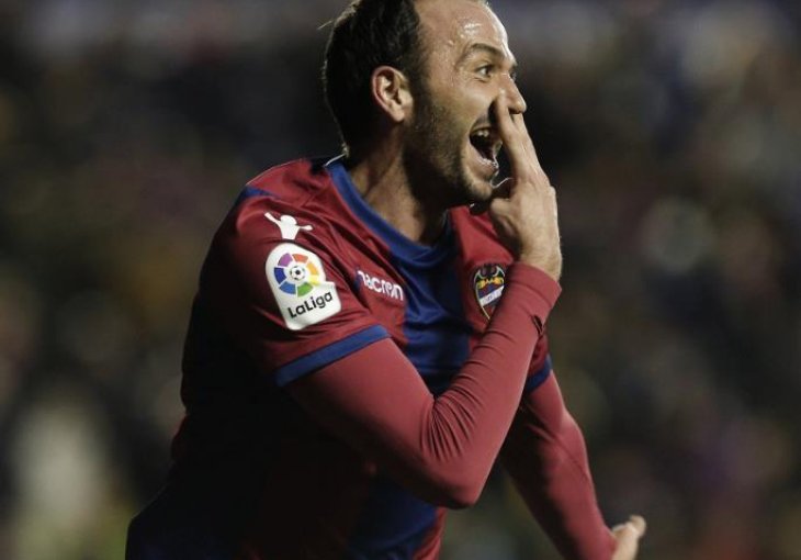 Pazzini sinoć zabio Realu, a evo šta znači njegova čuvena proslava golova