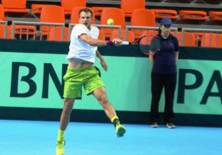 Bašić izbacio Mayera, na redu je četvrti nosilac