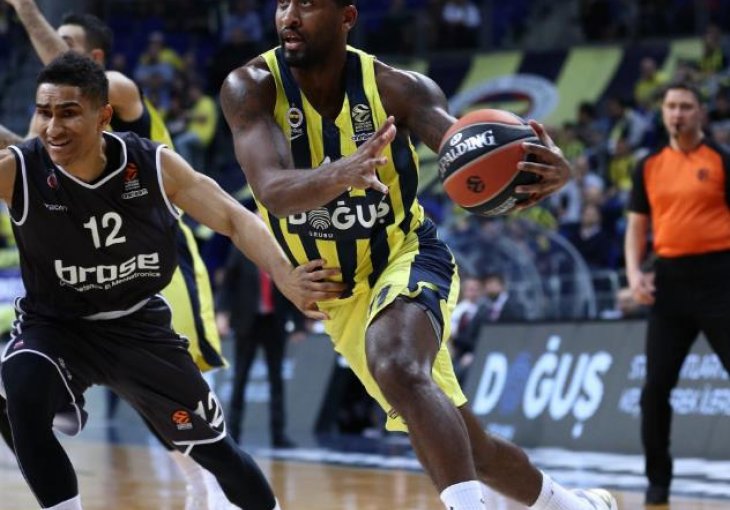Fenerbahče rutinski slavio protiv prvaka Njemačke