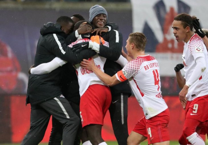 Kovač gurnuo HSV prema 2. ligi, Borussia (D) još bez Lige prvaka, Bayer samo remizirao