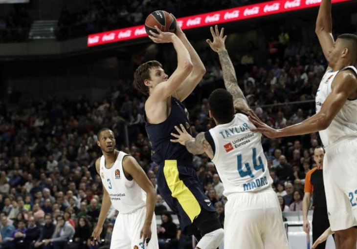 Fenerbahče se osvetio Realu i došao do 14. pobjede ove sezone