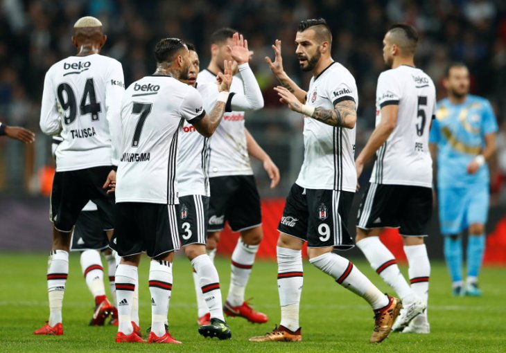 OSTAJU U BORBI ZA NASLOV Besiktas na krilima sjajnog Babela slavio na teškom gostovanju
