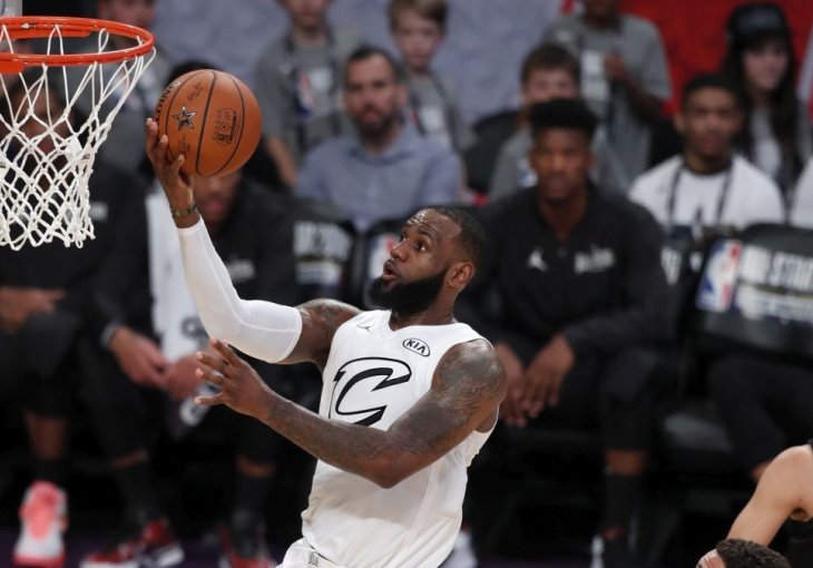 Fenomenalni LeBron zasjenio sjajnog Jokića, Rakete nastavile s pobjedama