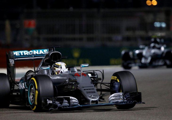 Ferrari najbrži na testiranju, ali Mercedes skriva adute