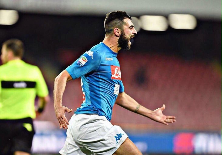 Napoli minalnom pobjedom protiv Genoe zakuhao borbu za Scudetto, Lazio kiksao
