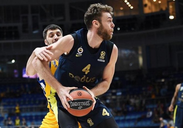 Fener srušio Khimki, presudio početak četvrte dionice