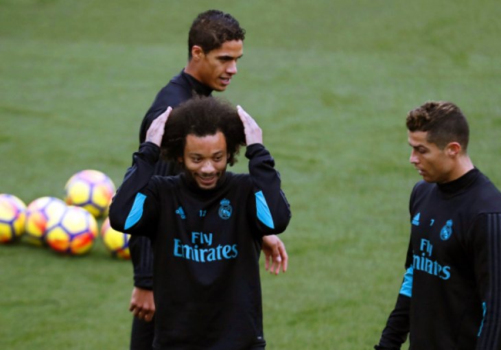 CRISTIANO RONALDO SE NAVUKAO Ponovio makazice na treningu! Perfekcija...