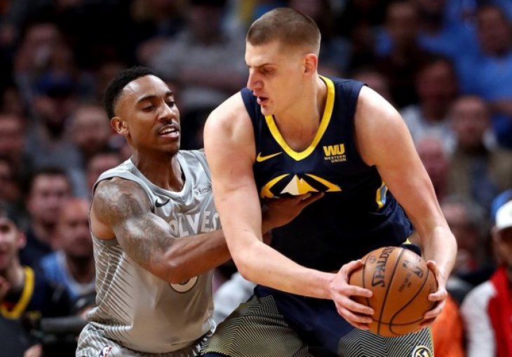 Ni senzacionalni Jokić nije pomogao Denveru da dođe do doigravanja, Juka ide na sjajnog Anthony Davisa