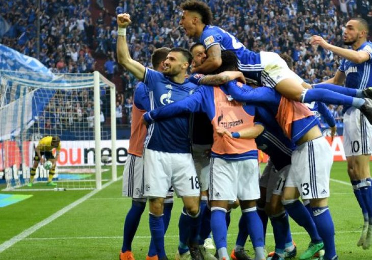 Schalke slavio u velikom rurskom derbiju i 'bacio' Milionere na četvrto mjesto