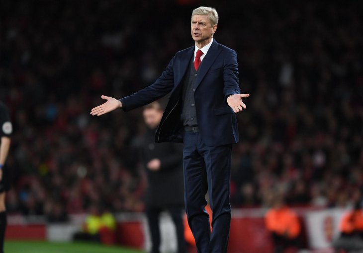 Arsene Wenger je otjeran iz kluba!