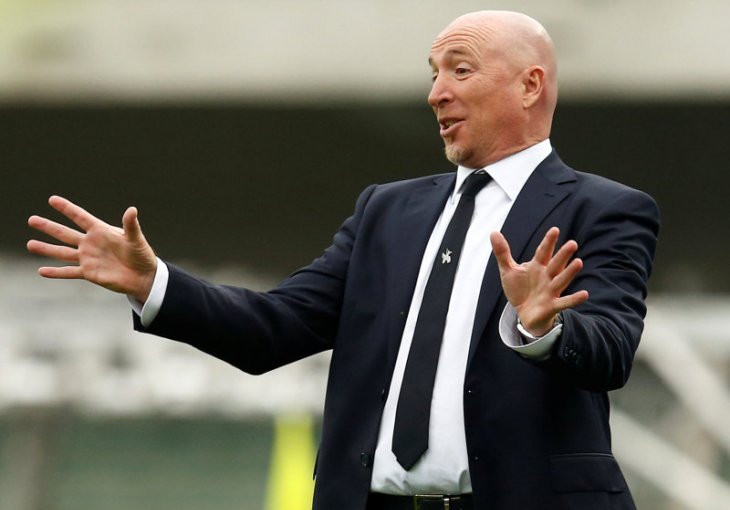 Dobio otkaz tri kola prije kraja Serie A nakon četiri godine provedene u klubu