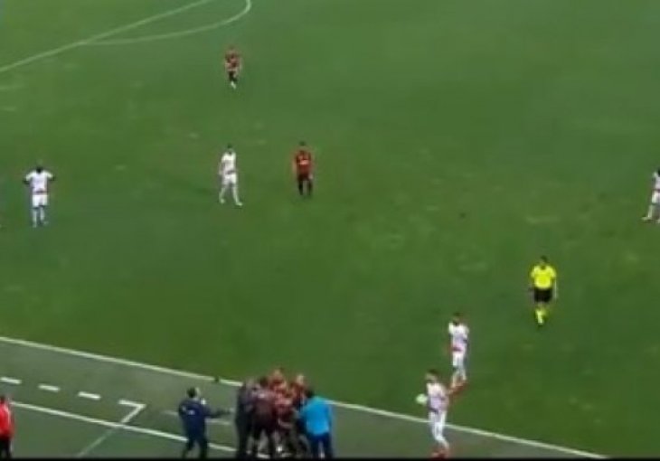 TUČA USRED UTAKMICE: Pogba izašao iz igre, suigrači ga napali