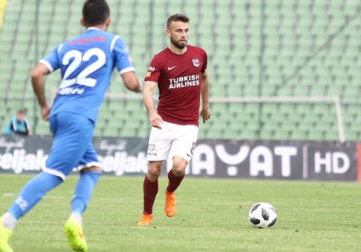 Elvis Sarić ponovo na spisku Roberta Prosinečkog
