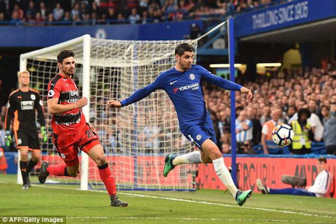 4c07330c00000578-5718227-image-a-40-1526045824649