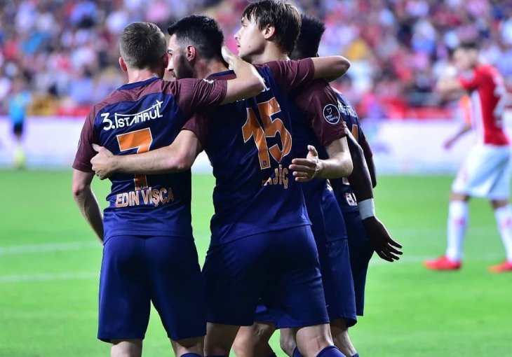 Bosanci donijeli pobjedu Basaksehiru, sjajna partija Bajića i Višće