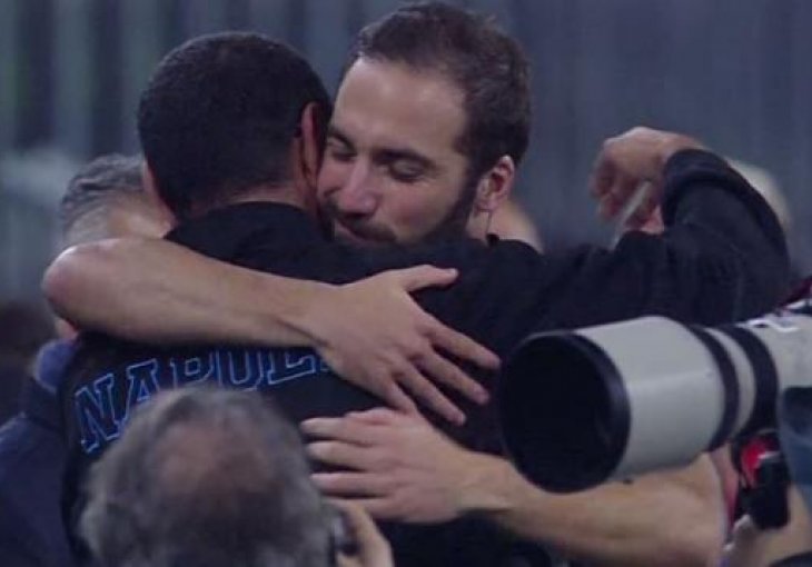 Maurizio Sarri i Gonzalo Higuain zvanično zajedno u novom klubu!
