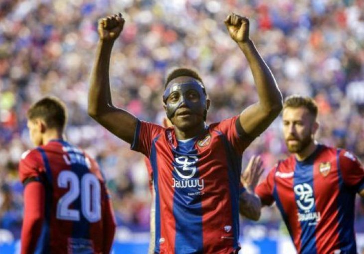 Šta bi bilo sa Barcelonom da se sada oprosti Messi? Levante utrpao pet komada, a Coutinho izvlačio situaciju