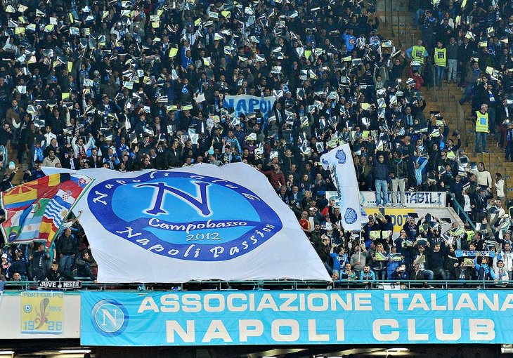 NIKAD VRELIJE PODNO VEZUVA Napoli potpisuje trostrukog osvajača Lige prvaka: Ovo su detalji ponude!