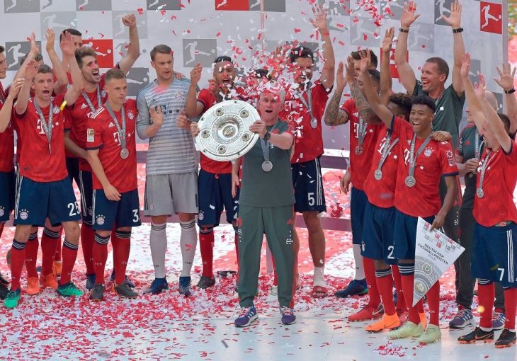 Bayern Munchen još jednom kupuje najboljeg igrača rivala iz Bundeslige i uništava ekipu...