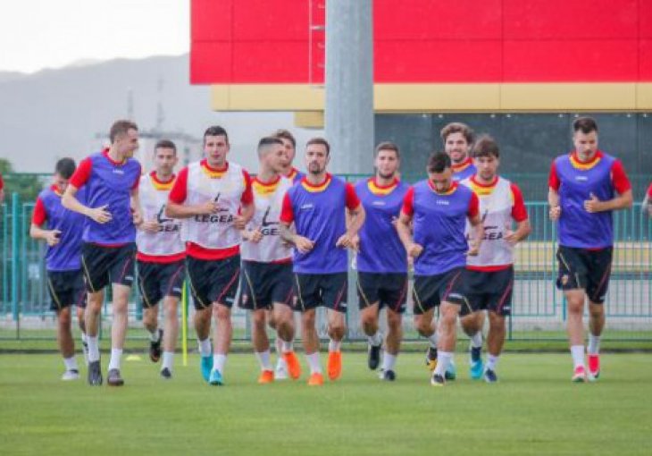 Crnogorski fudbaleri počeli pripreme za prijateljski duel protiv BiH