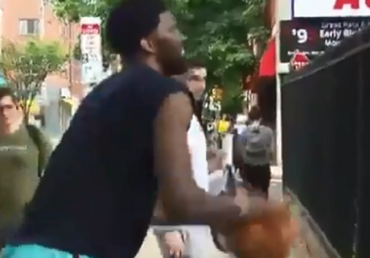 Embiid krenuo igrati tenis pa usput pogodio 